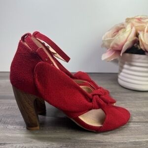 JOYFOLIE Scarlet in Crimson heels 6.5 EUC
